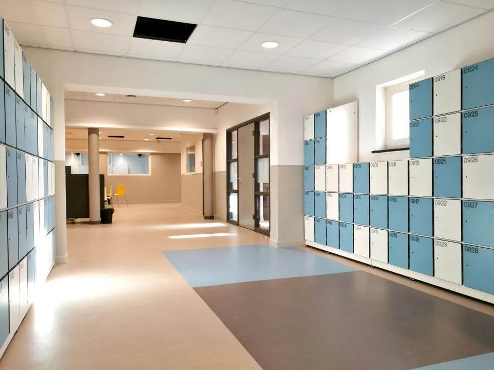 Szafki korytarzowe do szkół i biur